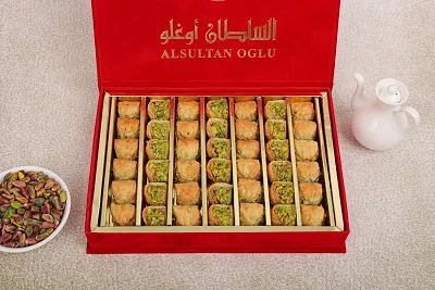 Kol and Shkor with Pistachio